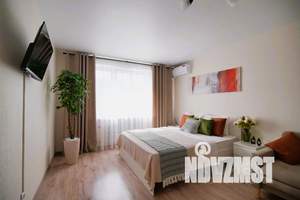 1-к квартира, посуточно, 38м2, 3/10 этаж