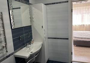 4-к квартира, на длительный срок, 98м2, 7/24 этаж