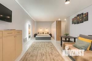 Студия квартира, посуточно, 42м2, 1/4 этаж