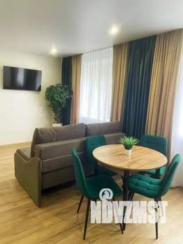 Студия квартира, посуточно, 33м2, 1/3 этаж