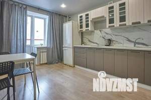 1-к квартира, посуточно, 42м2, 6/10 этаж