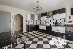 2-к квартира, посуточно, 65м2, 4/18 этаж