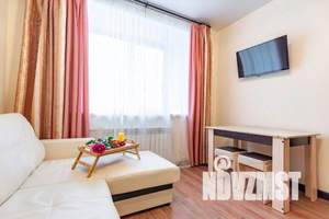 2-к квартира, посуточно, 40м2, 8/18 этаж