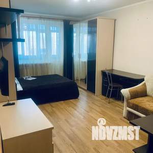 1-к квартира, посуточно, 32м2, 8/9 этаж