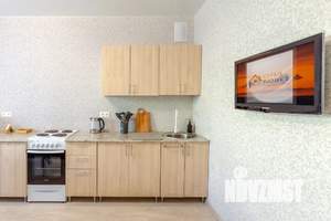 1-к квартира, посуточно, 38м2, 15/16 этаж