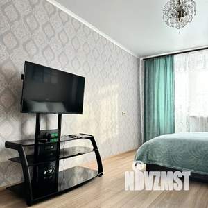 1-к квартира, посуточно, 34м2, 7/9 этаж