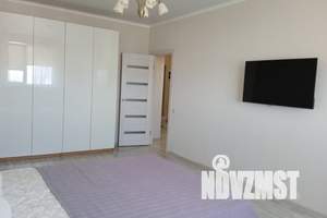 1-к квартира, посуточно, 60м2, 18/25 этаж