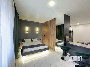 Студия квартира, посуточно, 43м2, 1/3 этаж