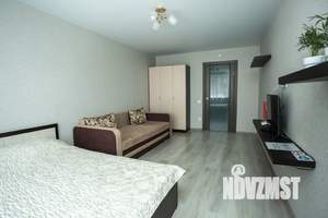 1-к квартира, посуточно, 40м2, 18/27 этаж