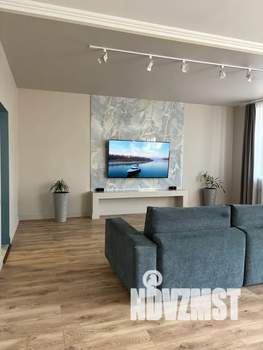 3-к квартира, посуточно, 150м2, 3/10 этаж