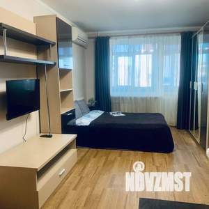 1-к квартира, посуточно, 32м2, 8/9 этаж