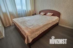 1-к квартира, посуточно, 44м2, 13/18 этаж