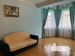 2-к квартира, посуточно, 100м2, 1/2 этаж