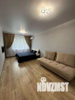 1-к квартира, посуточно, 42м2, 1/1 этаж