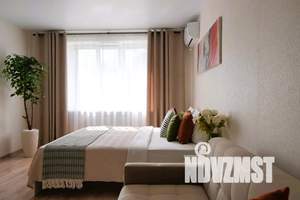 1-к квартира, посуточно, 38м2, 3/10 этаж