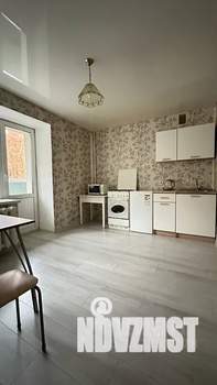 1-к квартира, посуточно, 55м2, 2/10 этаж