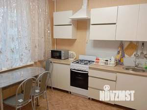 1-к квартира, посуточно, 39м2, 4/9 этаж