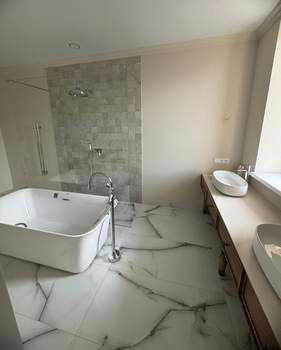 5-к квартира, на длительный срок, 250м2, 3/3 этаж