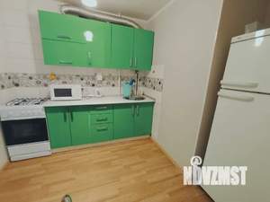 Студия квартира, посуточно, 42м2, 4/5 этаж