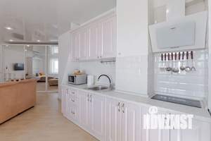 Студия квартира, посуточно, 48м2, 2/19 этаж