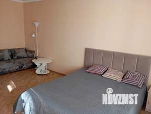 1-к квартира, посуточно, 39м2, 4/9 этаж