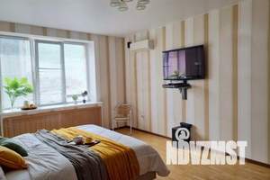 1-к квартира, посуточно, 33м2, 13/18 этаж