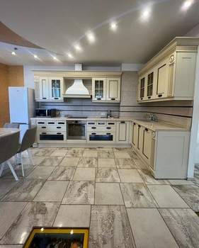 3-к квартира, на длительный срок, 136м2, 13/13 этаж