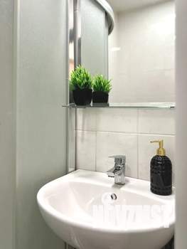 Студия квартира, посуточно, 28м2, 1/20 этаж