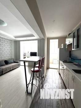 Студия квартира, посуточно, 33м2, 15/24 этаж