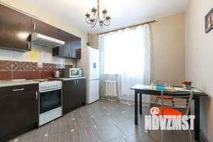 1-к квартира, посуточно, 46м2, 3/8 этаж