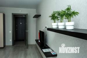 1-к квартира, посуточно, 40м2, 18/27 этаж