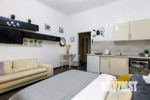 Студия квартира, посуточно, 38м2, 1/1 этаж
