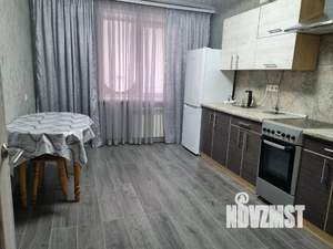 1-к квартира, посуточно, 48м2, 2/18 этаж