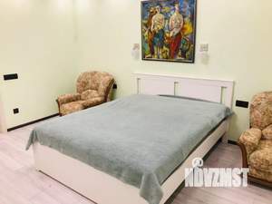1-к квартира, посуточно, 60м2, 3/18 этаж