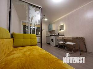 Студия квартира, посуточно, 13м2, 1/5 этаж