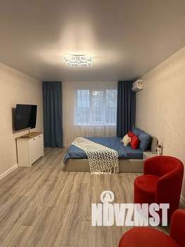 1-к квартира, посуточно, 38м2, 8/10 этаж