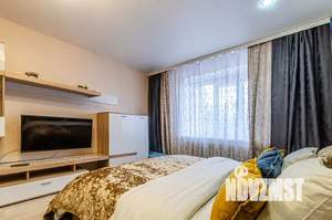 1-к квартира, посуточно, 44м2, 1/18 этаж