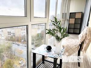 Студия квартира, посуточно, 42м2, 15/16 этаж