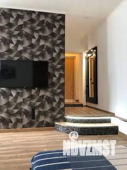 Студия квартира, посуточно, 38м2, 1/4 этаж