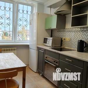 2-к квартира, посуточно, 48м2, 8/10 этаж