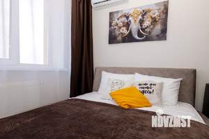 1-к квартира, посуточно, 42м2, 21/27 этаж