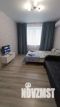 1-к квартира, посуточно, 35м2, 3/16 этаж