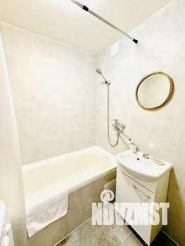 1-к квартира, посуточно, 35м2, 6/9 этаж