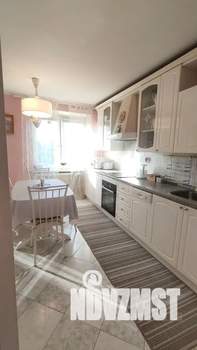 4-к квартира, посуточно, 100м2, 6/10 этаж