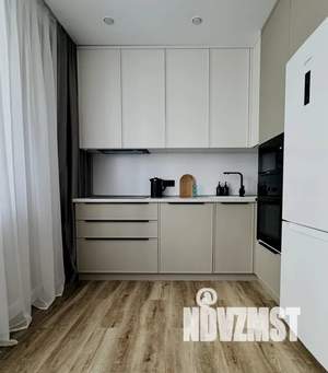 Студия квартира, посуточно, 34м2, 18/25 этаж