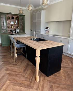 5-к квартира, на длительный срок, 250м2, 3/3 этаж