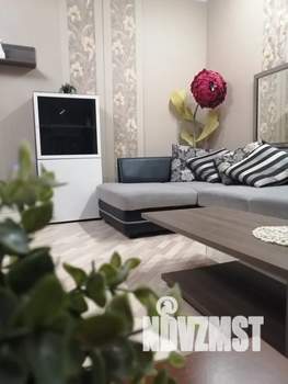 Студия квартира, посуточно, 60м2, 18/18 этаж