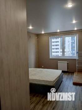 Студия квартира, на длительный срок, 92м2, 10/24 этаж