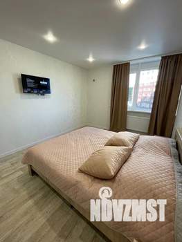 1-к квартира, посуточно, 38м2, 3/25 этаж