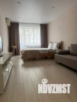 1-к квартира, посуточно, 38м2, 2/9 этаж